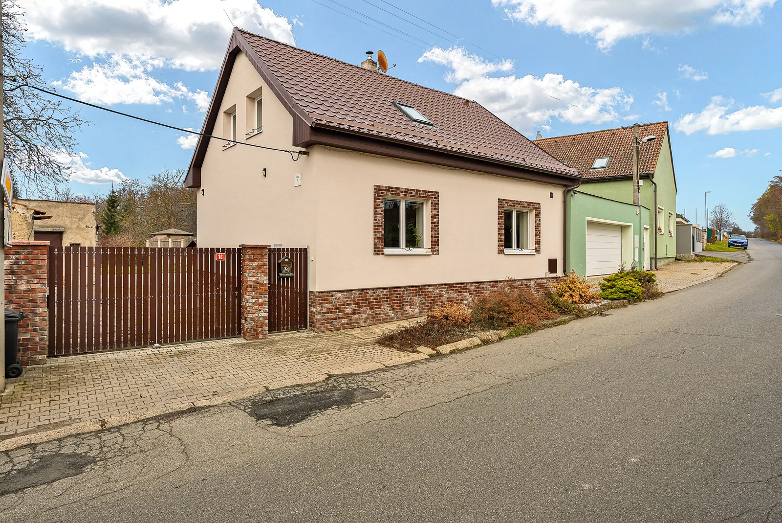 Rodinný dům 5+kk, 142 m², pozemek 949 m², Dolany