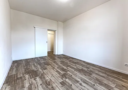 Byt 1+1, 39 m², Humna, Kladno — Kročehlavy — fotografie 3