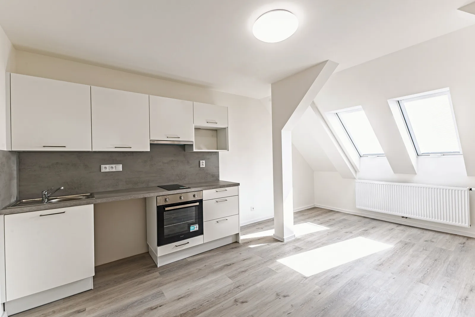 Byt 2+kk, 34 m², Humna, Kladno — Kročehlavy