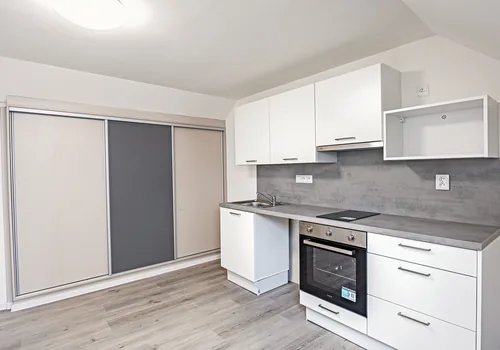 Byt 2+kk, 48 m², Humna, Kladno — Kročehlavy — fotografie 4