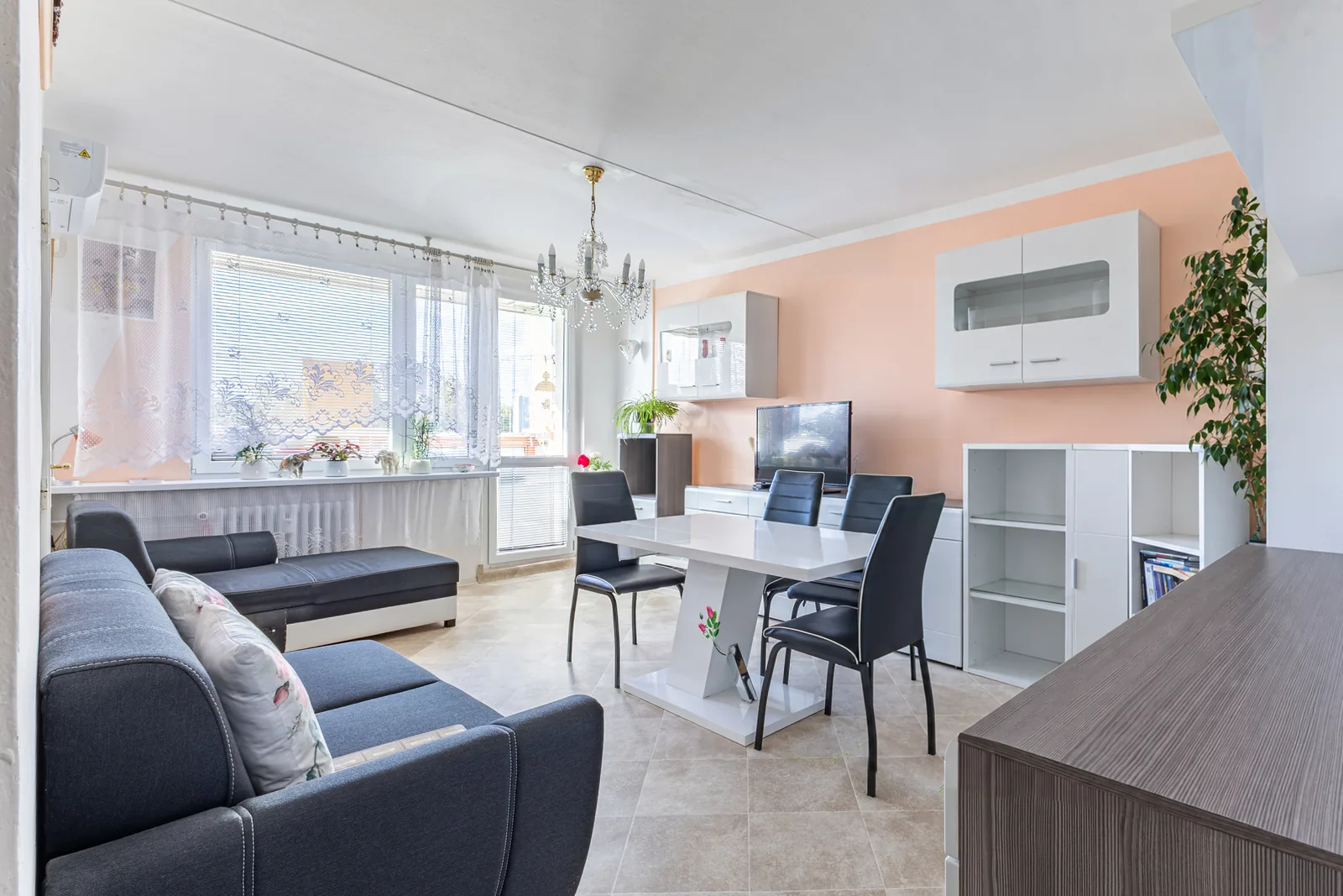 Byt 3+1, 74 m², Vondroušova, Praha — Řepy