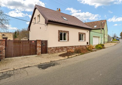 Prodej rodinného domu 142 m², pozemek 949 m²