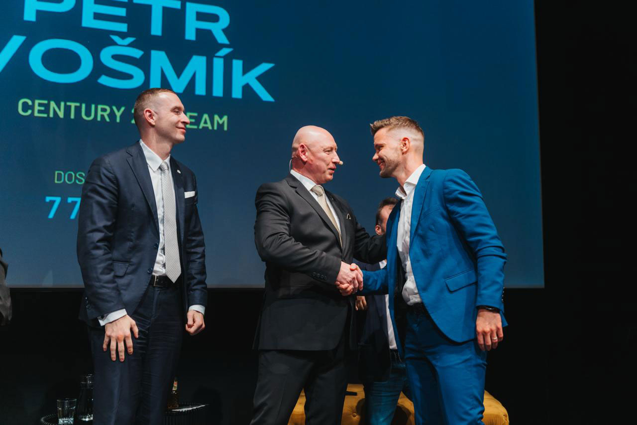 petr-vosmik-makler-roku-1